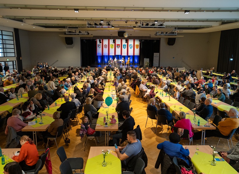 über 600 Hofheimer Bürgerinnen und Bürger besuchten den Neujahrsempfang 2025