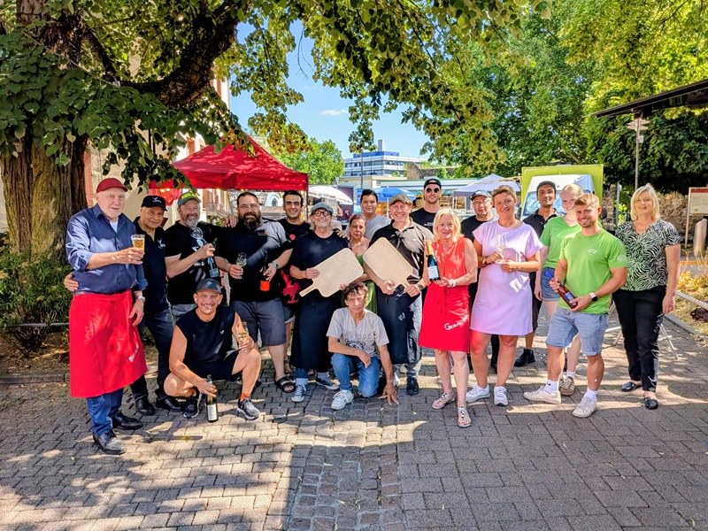 Finale des Hofheimer Feierabendmarktes.